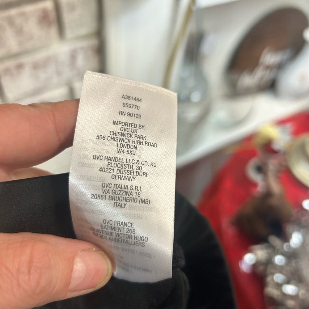 Linea Ladies size 1xp Embroidered Skirt Black Gold - Picture 8 of 9